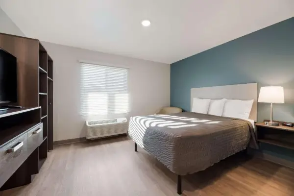 WoodSpring Suites Phoenix-Deer Valley 6